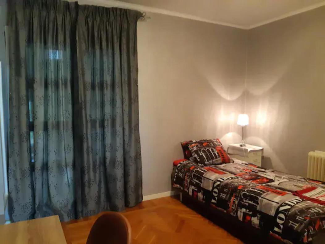 Rum I Fint Villa Naera Centrum يونشوبينغ المظهر الخارجي الصورة